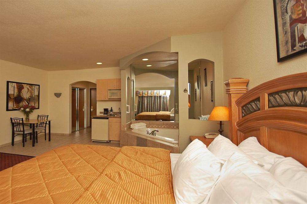 Spark By Hilton Fountain Hills Scottsdale Hotel Room photo